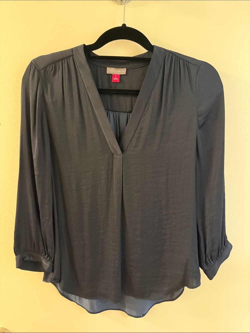 Vince Camuto Navy V-Neck Blouse - Lightweight Women's Top Size Small